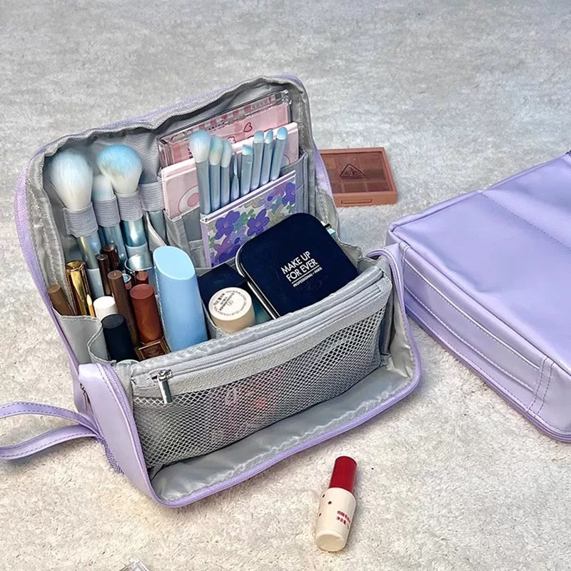 Doresty Standing Makeup Bag – Portable, Large Capacity