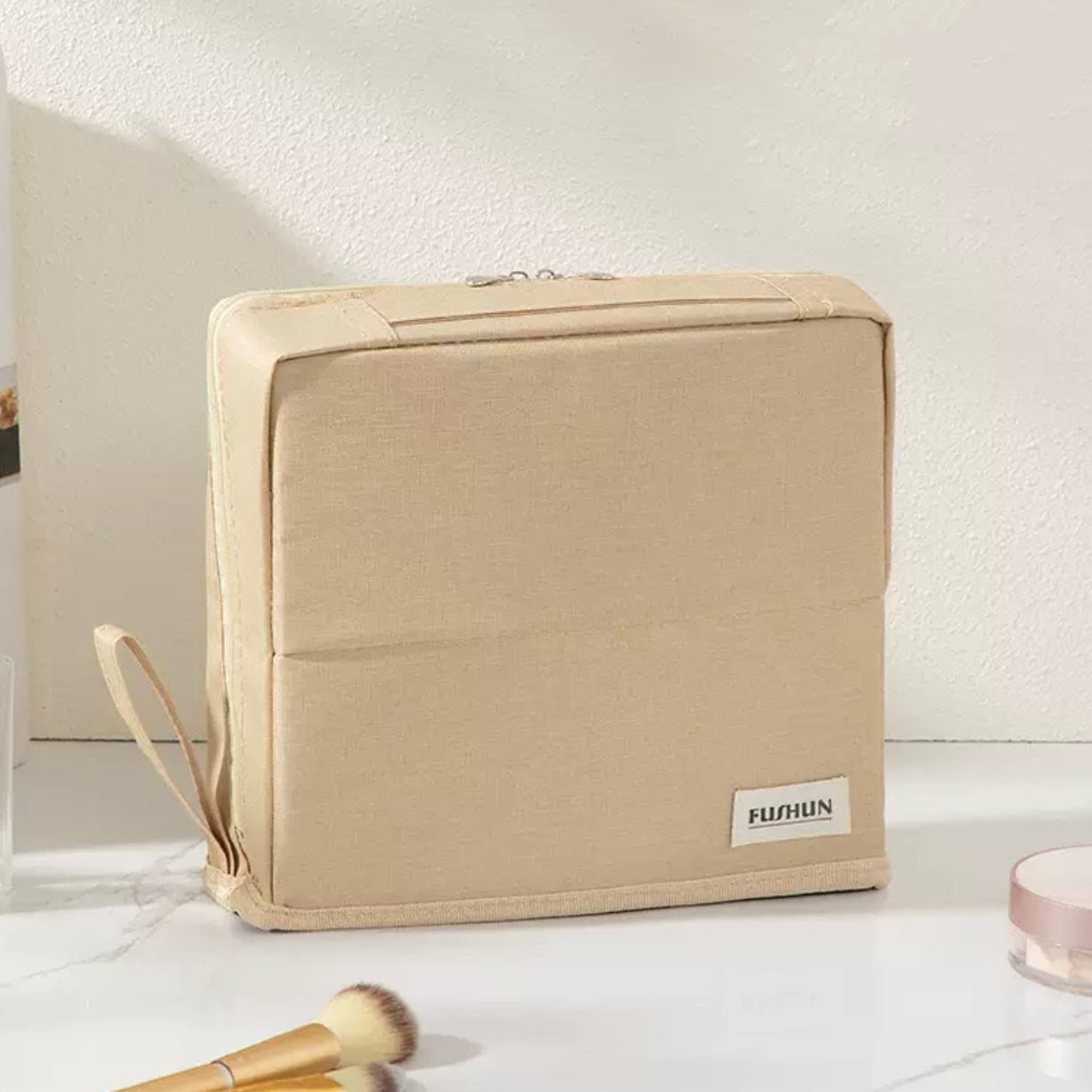 Doresty Standing Makeup Bag – Portable, Large Capacity