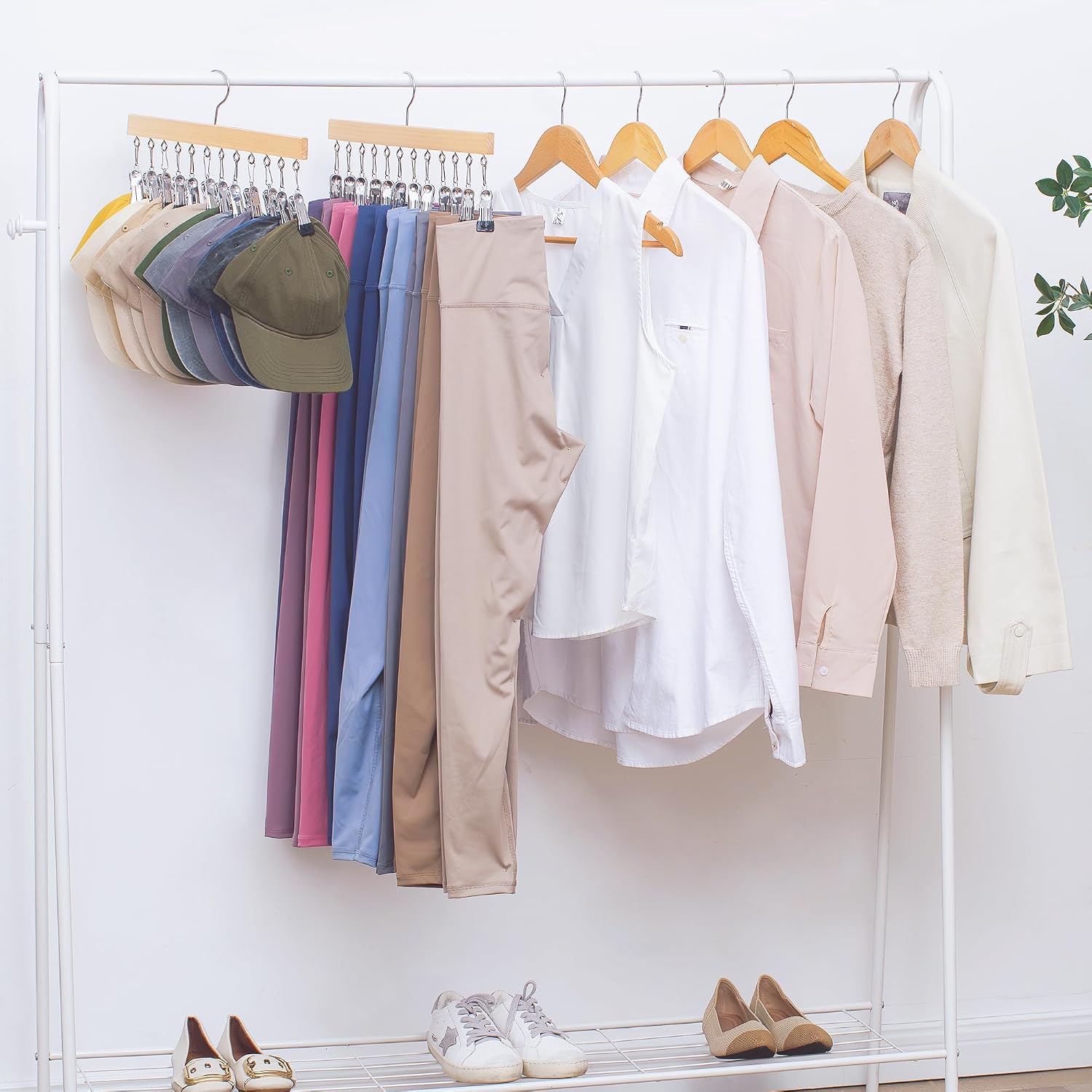 Submarinen Wooden Hat Hanger Closet Organizer