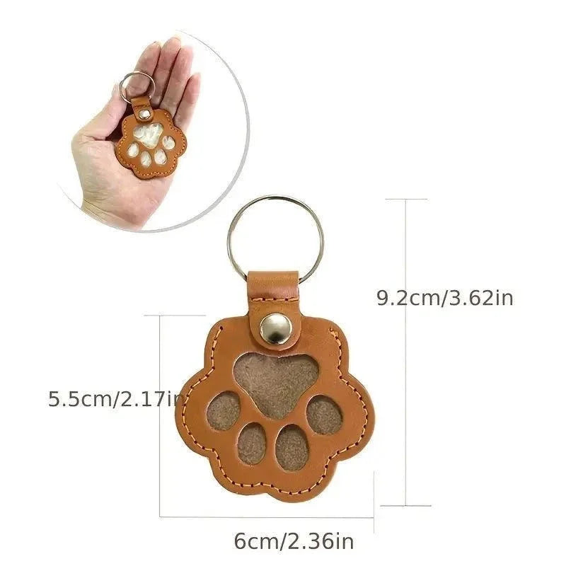 Pets Atelier | Memorial Leather Pet Hair Storage Keychain