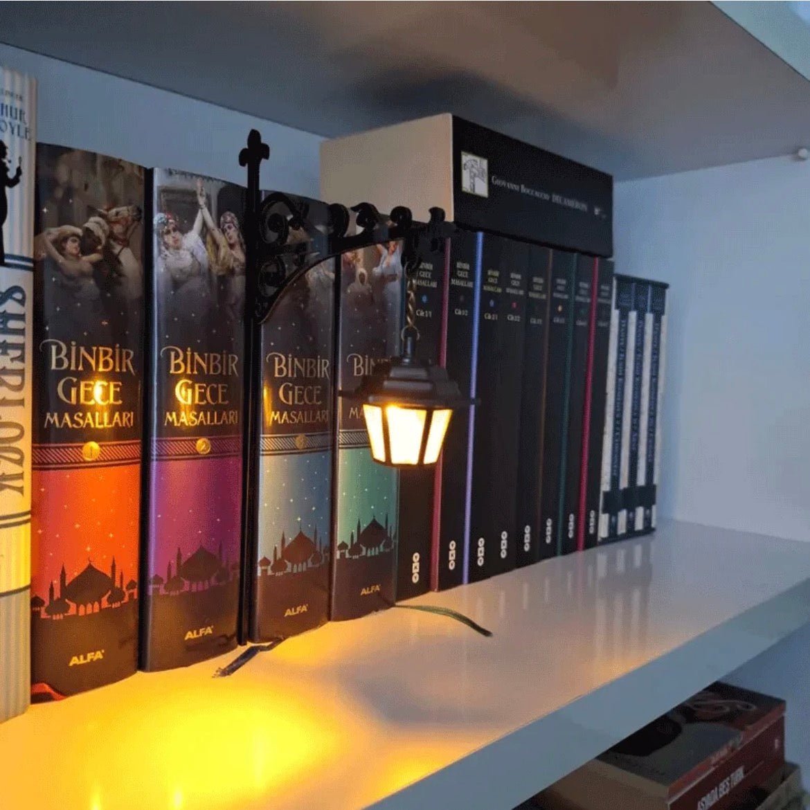 Krejova Mini Bookshelf Lamp - Library Lantern 2